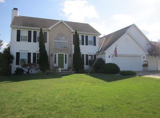 1580 Van Rd, Green Bay, WI 54311