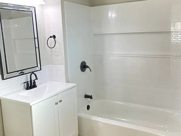 1161 Letts Ave #B — Photo 8