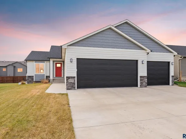 4105 S Home Plate Ave, Sioux Falls, SD 57110