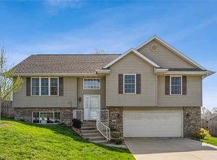 135 Jacob Ct NW, Cedar Rapids, IA 52405