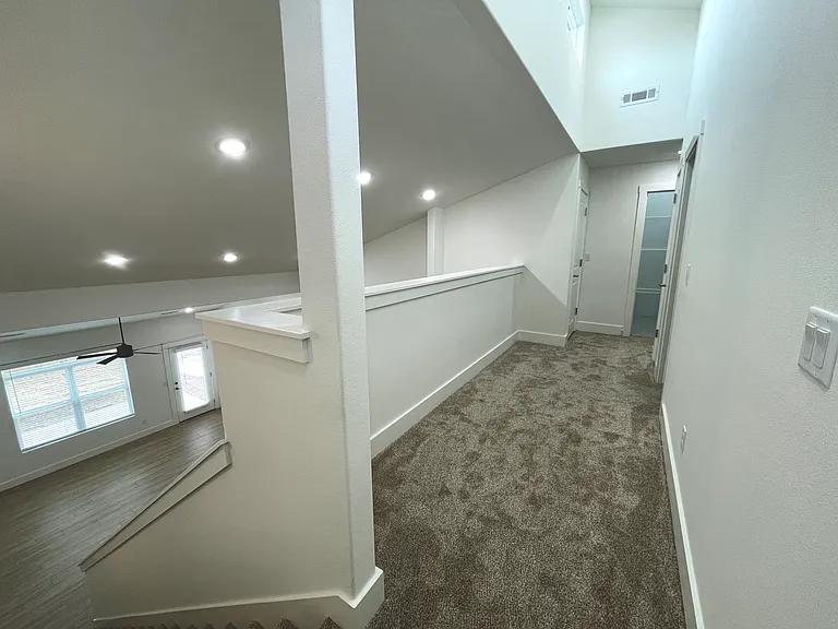 723 Sun Meadow Dr — Photo 12
