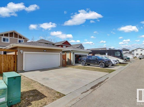 74 Strawberry Ln, Leduc, AB T9E 8R6