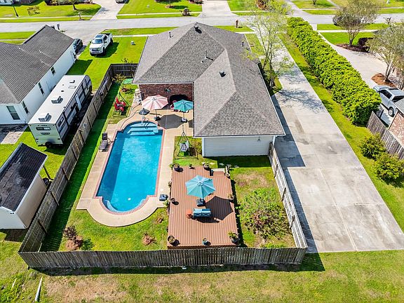 4th image of 249 Lake Penchant Ct