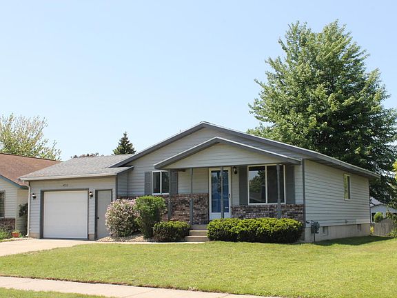 3rd image of 4735 Millhaven Dr SE