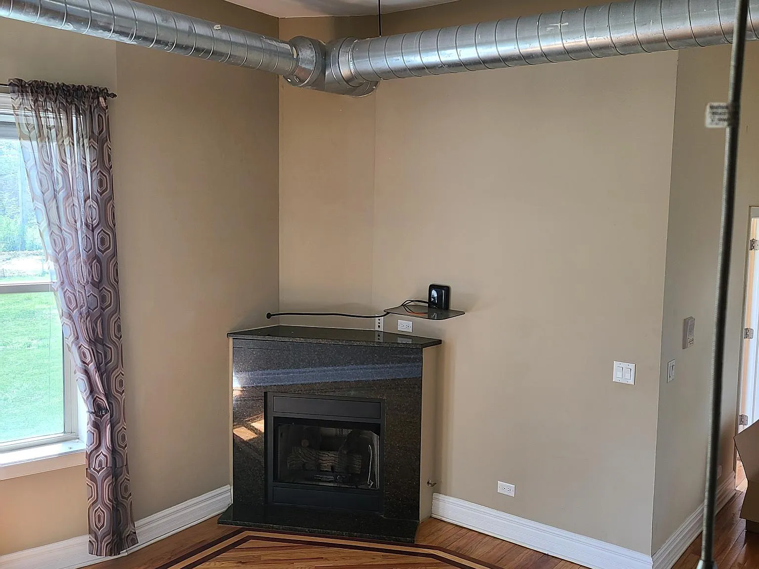 2 bed, 1500 sqft, $2,300 — Photo 2