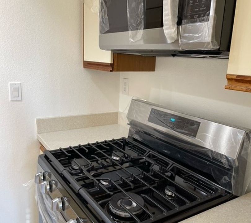 1st image of 22815 Pahute Dr