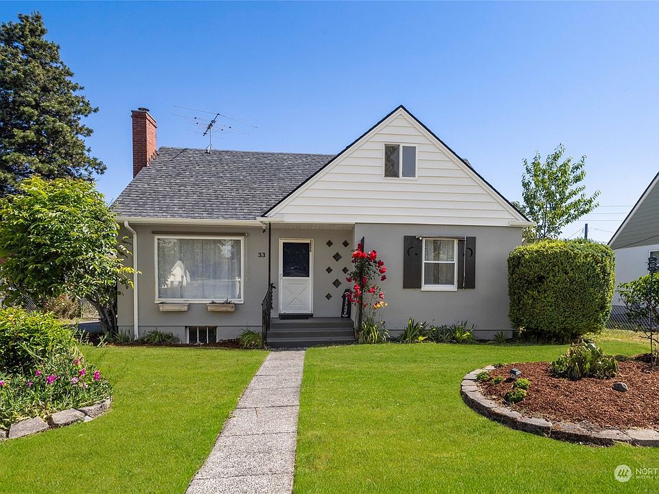 1st image of 33 Oak Park Drive SW