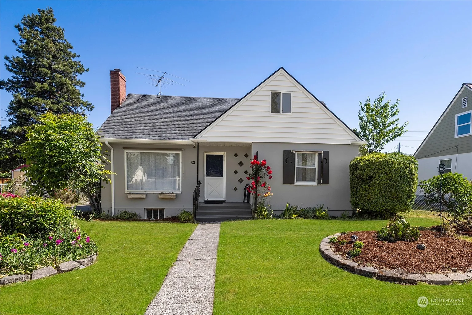 33 Oak Park Drive SW photo 1