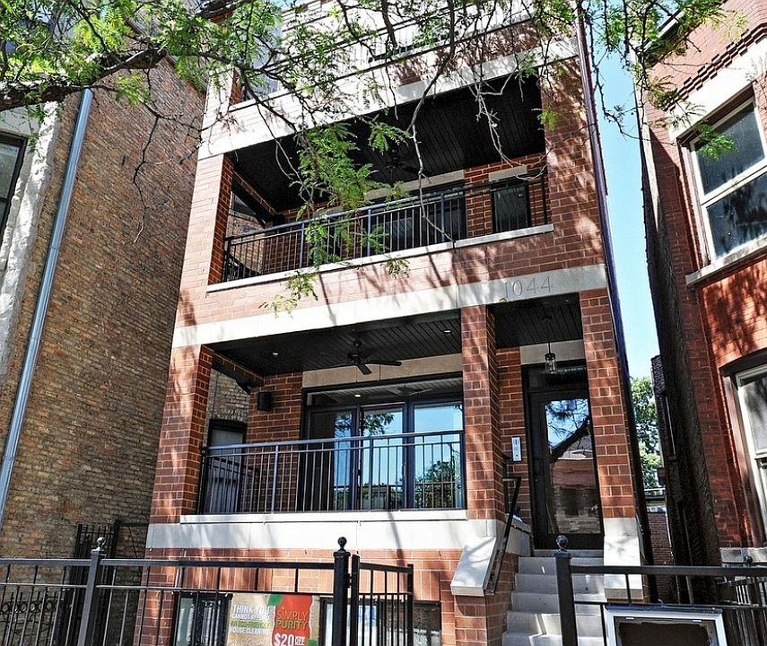 1st image of 1044 W Diversey Pkwy #2