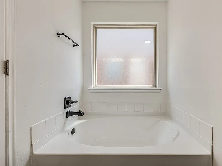 18304 Tambor Dr — Photo 15