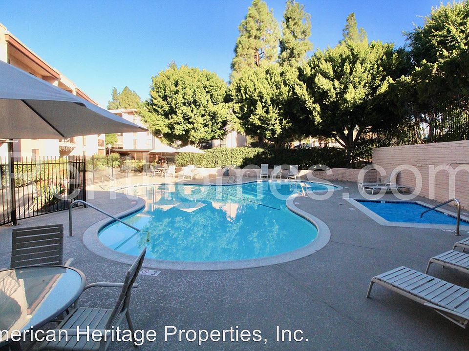 1st image of 7838 Cowles Mountain Ct Unit C6