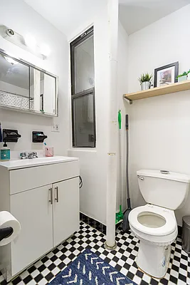 Rented by City Connections Realty | media 20