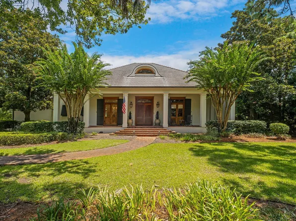 3326 Club Dr, Miramar Beach, FL 32550