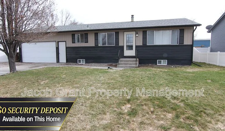 315 James Ave — Photo 1