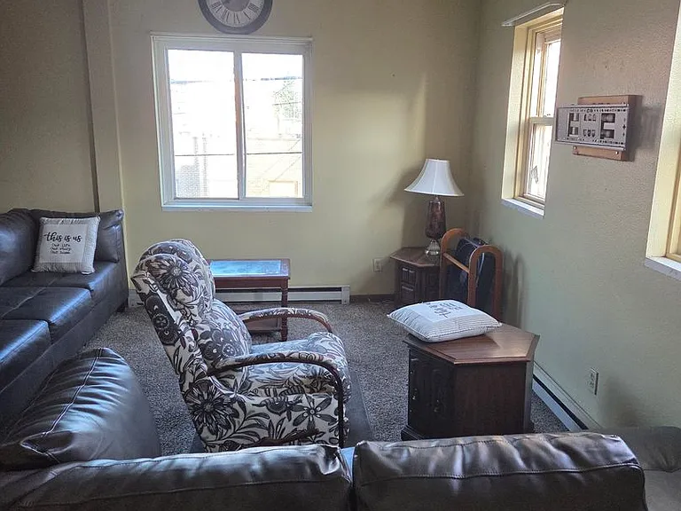 108 N Lucas Ave — Photo 2