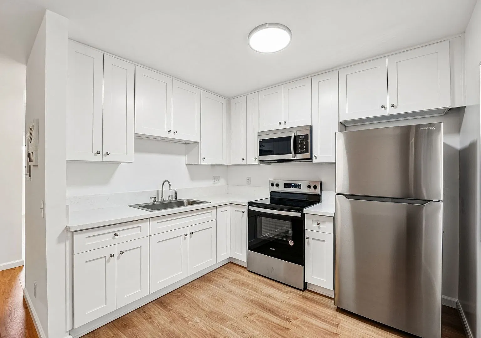 Parkhill Apts — Photo 2
