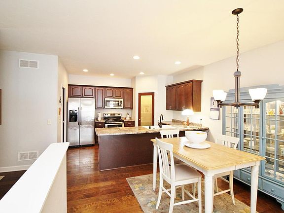5th image of 314 Creekside Ct