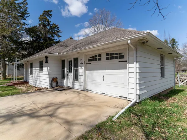 205 W Main St, Steamboat Rock, IA 50672