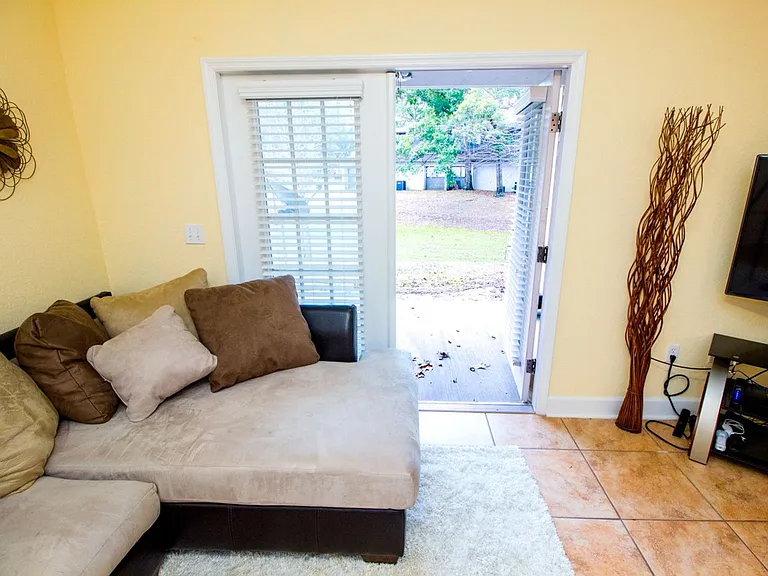 2508 SW 35th Pl #K65 — Photo 9