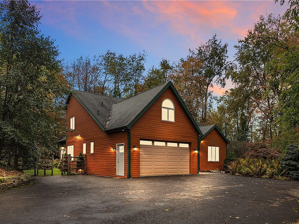 1st image of 106 Heathercroft Dr
