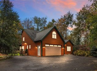 106 Heathercroft Dr, Cranberry Township, PA 16066