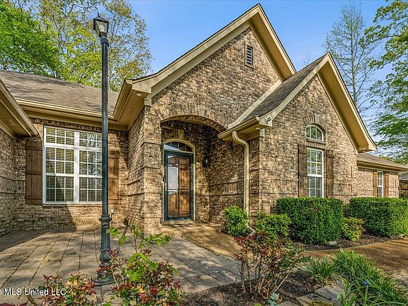 2nd image of 3527 Spring Lakes Blvd