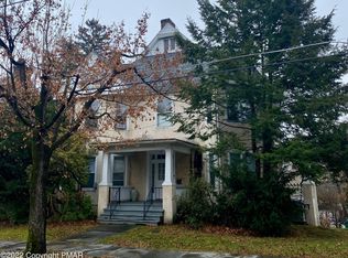 212 N 7th St, Stroudsburg, PA 18360