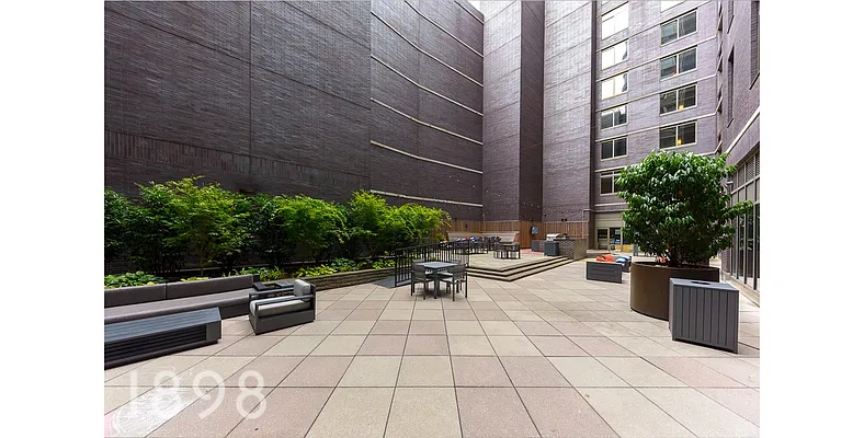 Rented by A&E Real Estate Management | media 15