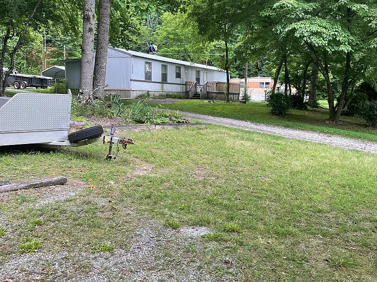 5208 Sparta Rd — Photo 3