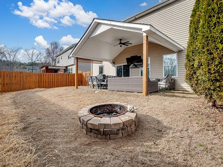 6179 Kilchurn Dr — Photo 12
