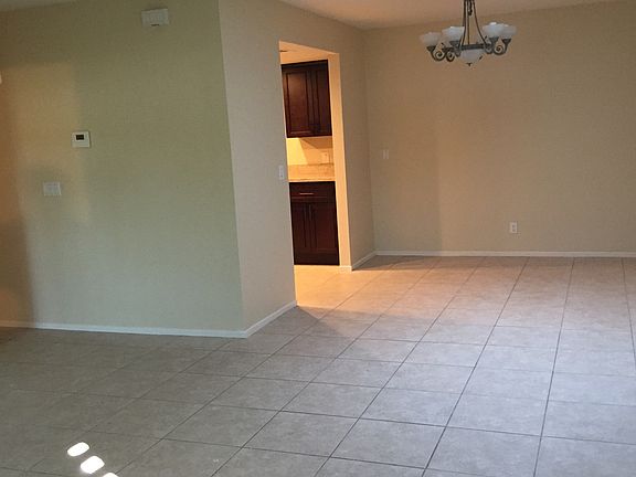 3rd image of 2133 N Junipero Ave APT A