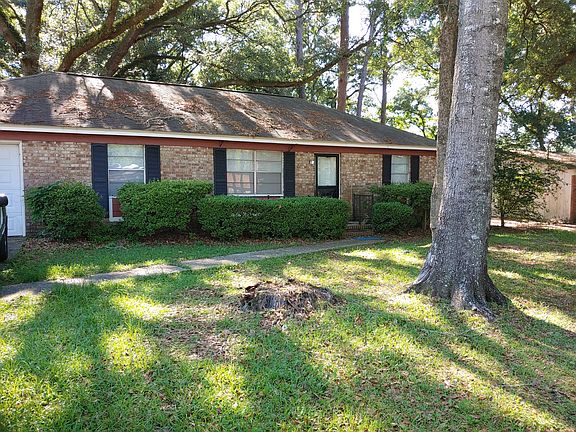 2nd image of 3841 Castleberry Dr