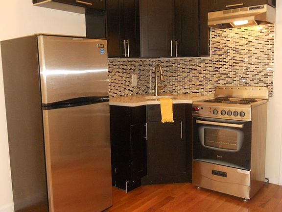 2nd image of 259 W 121st St #2S