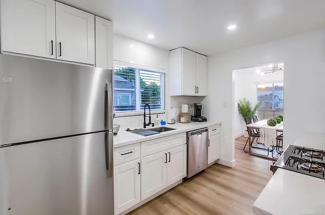 615 Florence St — Photo 5