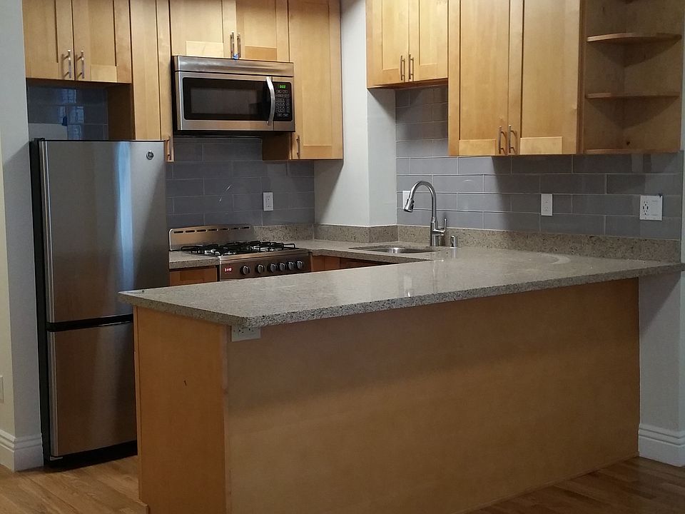 1st image of 502 Hyde St
