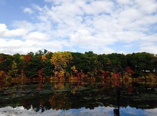 4 Brookside Ln, Amesbury, MA 01913