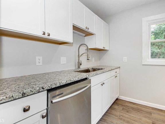4th image of 5296 Trudy Cir