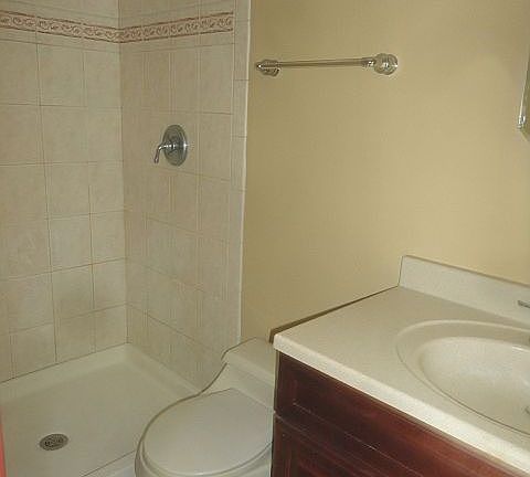 5th image of 2516 Candlewick Dr SE