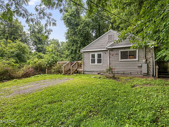 5th image of 325 Elbow Ln