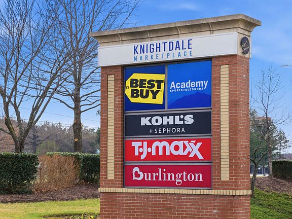 Knightdale Crossing - 7 Minutes Away