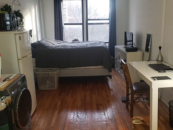 4th image of 311 W 29th St #5A