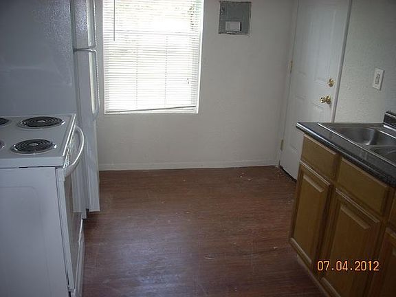5th image of 620 Glazebrook St APT 2