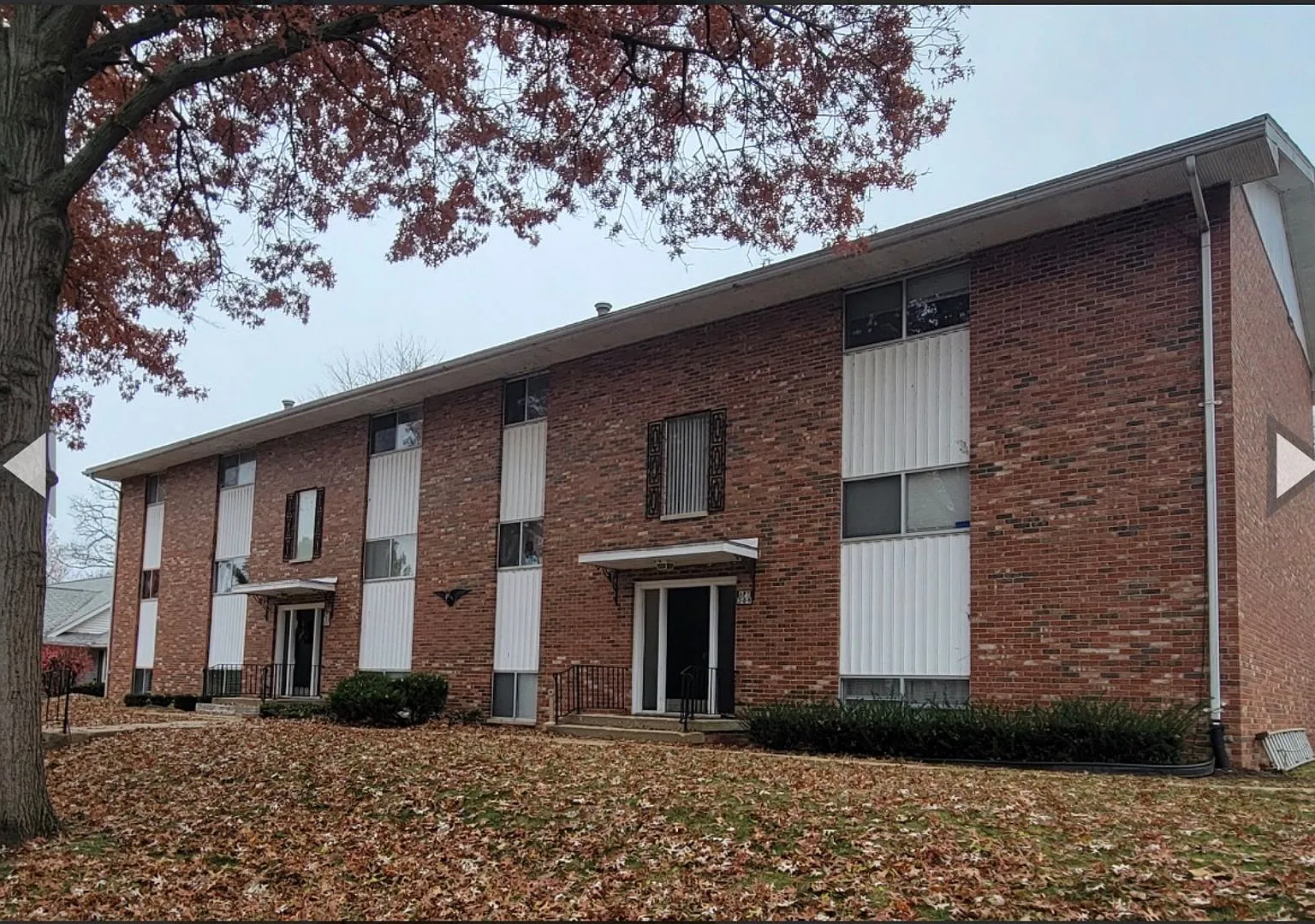 Riverview Apartments — Photo 1