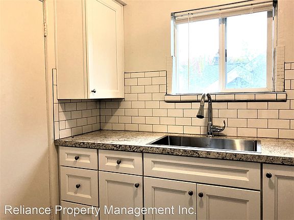 4th image of 1840 N Killingsworth St APT 8