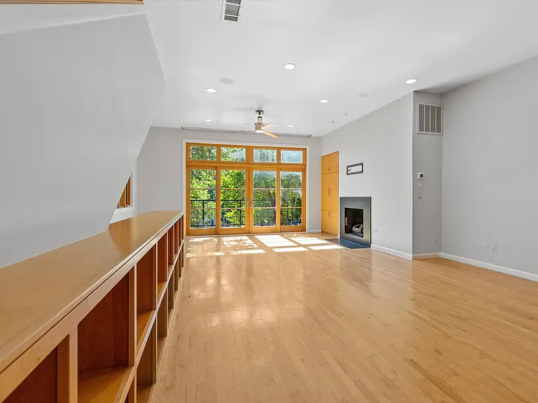 704 Arch Adams Ln — Photo 9