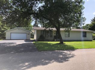 1009 Fairbanks St, Iron Mountain, MI 49801