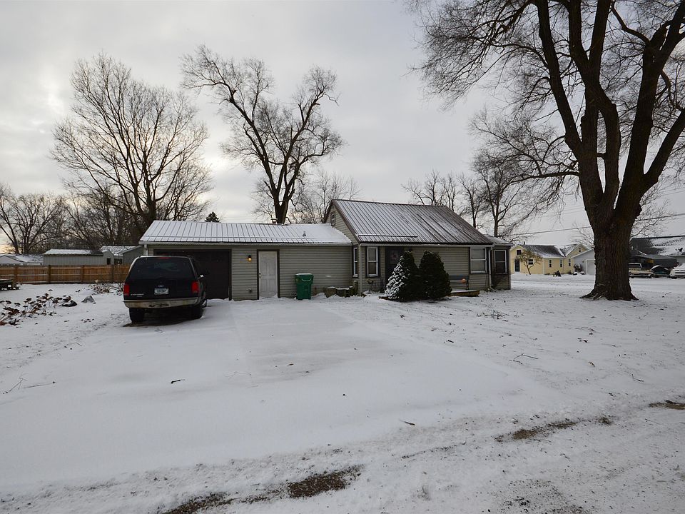 1st image of 3468 Lake Shore Dr