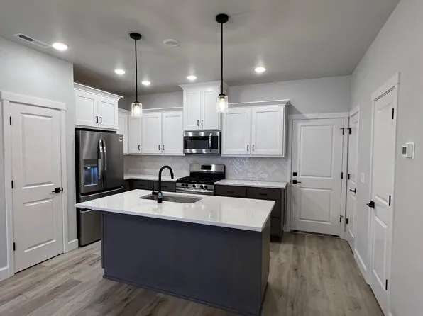 8205 SE Leafhopper St, Hillsboro, OR 97123