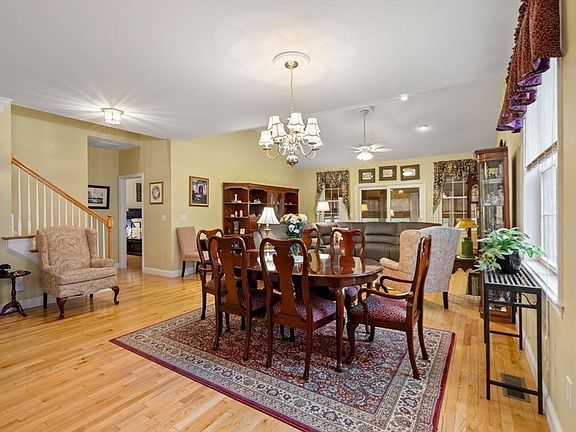 5th image of 3 Larkspur Cir #3