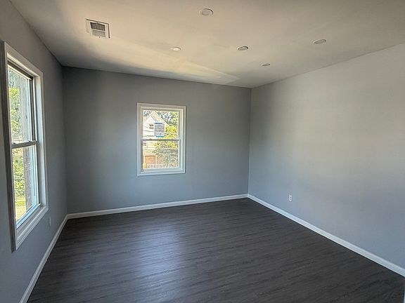 4th image of 12 Martens Pl Floor 2